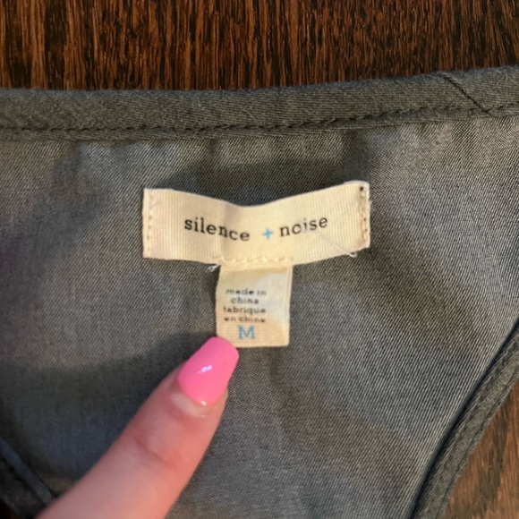 Silence + noise romper - Picture 3 of 3